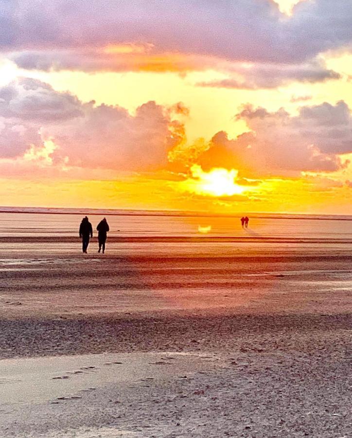 Beach Sunset Lytham St Annes Exterior photo